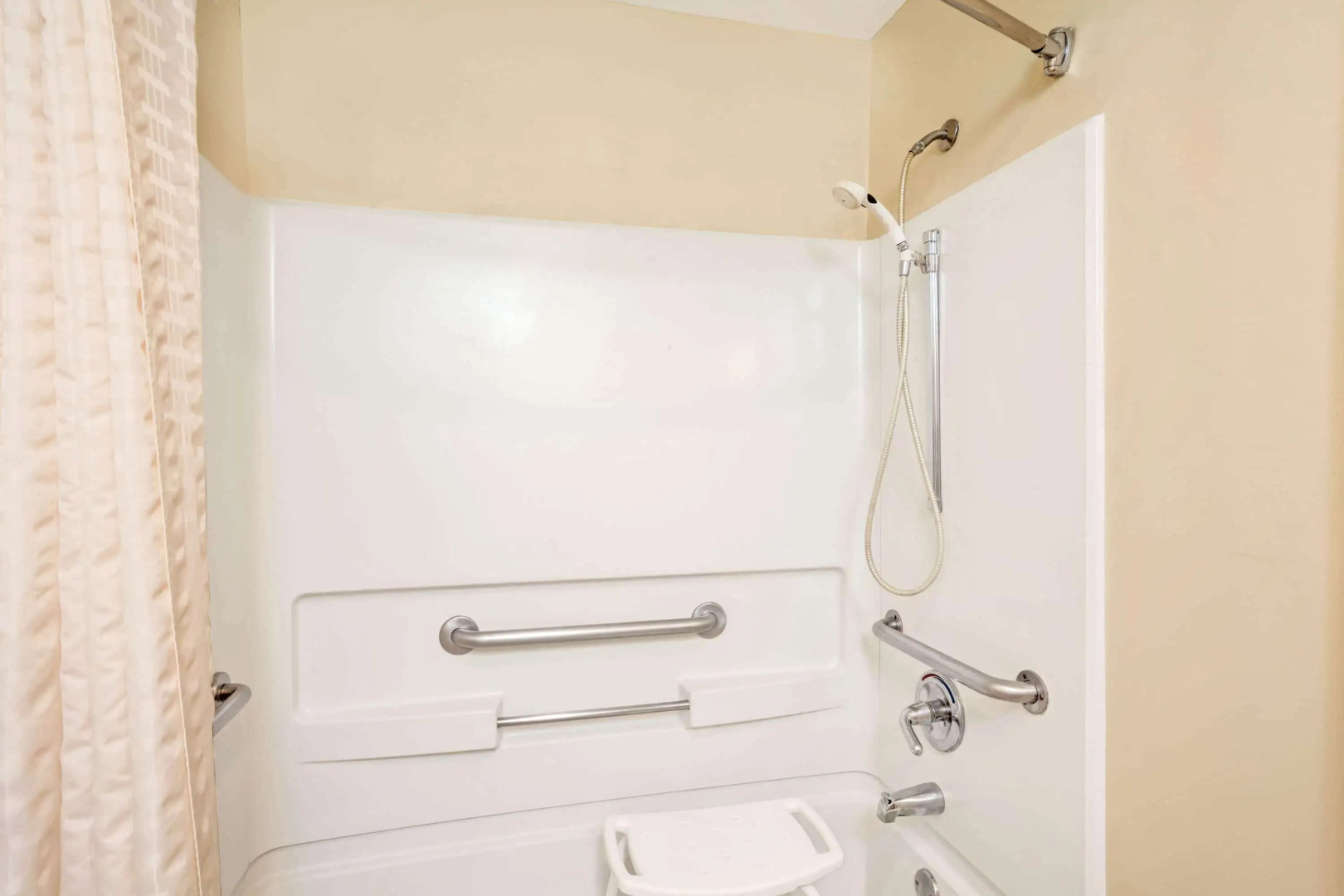 Baymont by Wyndham Louisville Airport South