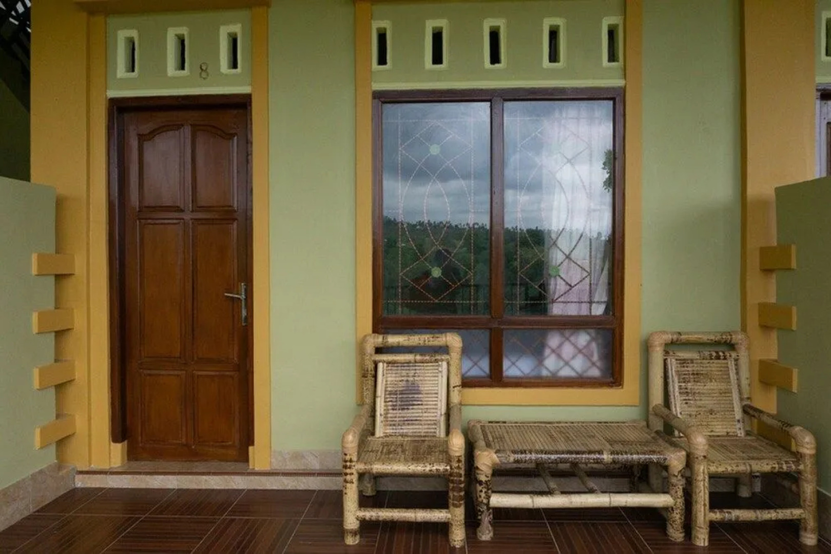 RedDoorz near Senaru Rinjani