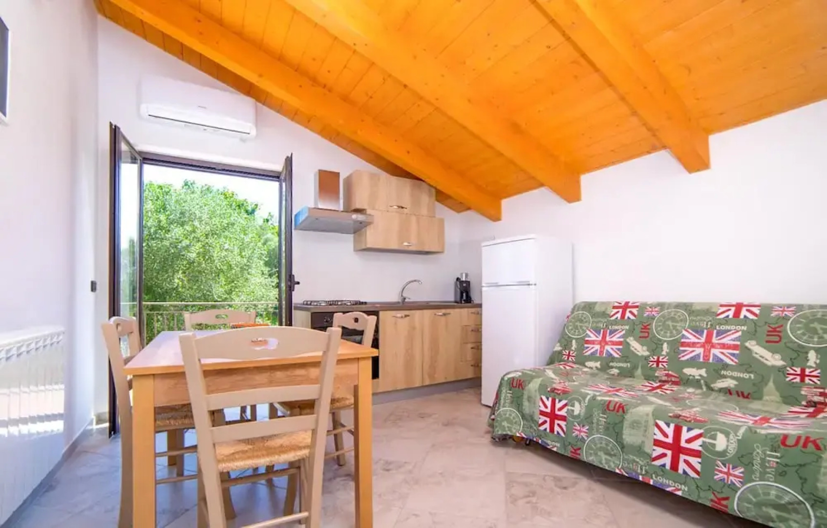 Beautiful Apartment in Policastro Bussentino With 3 Bedrooms and Wifi