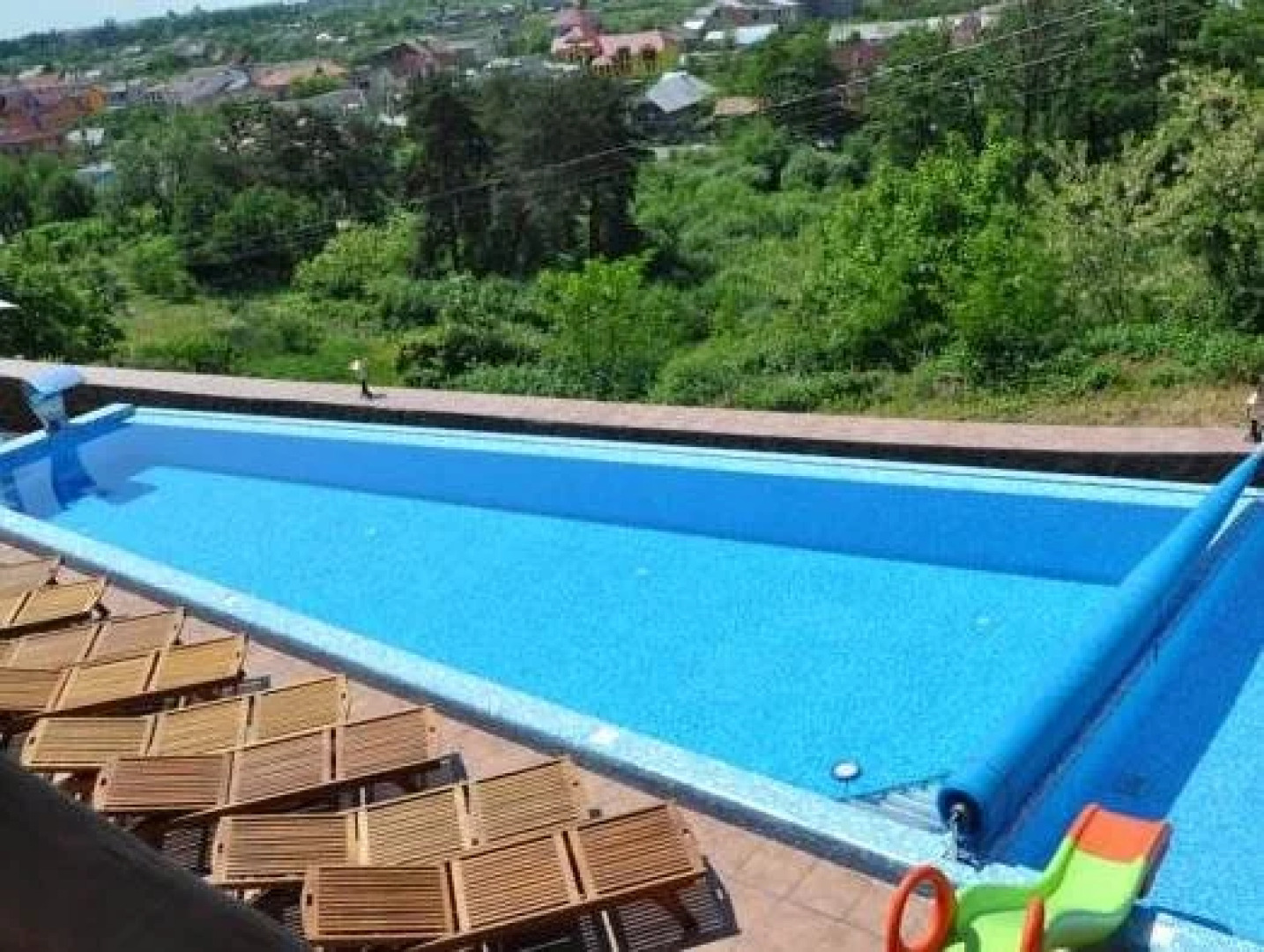 Sunny Mountain Hotel