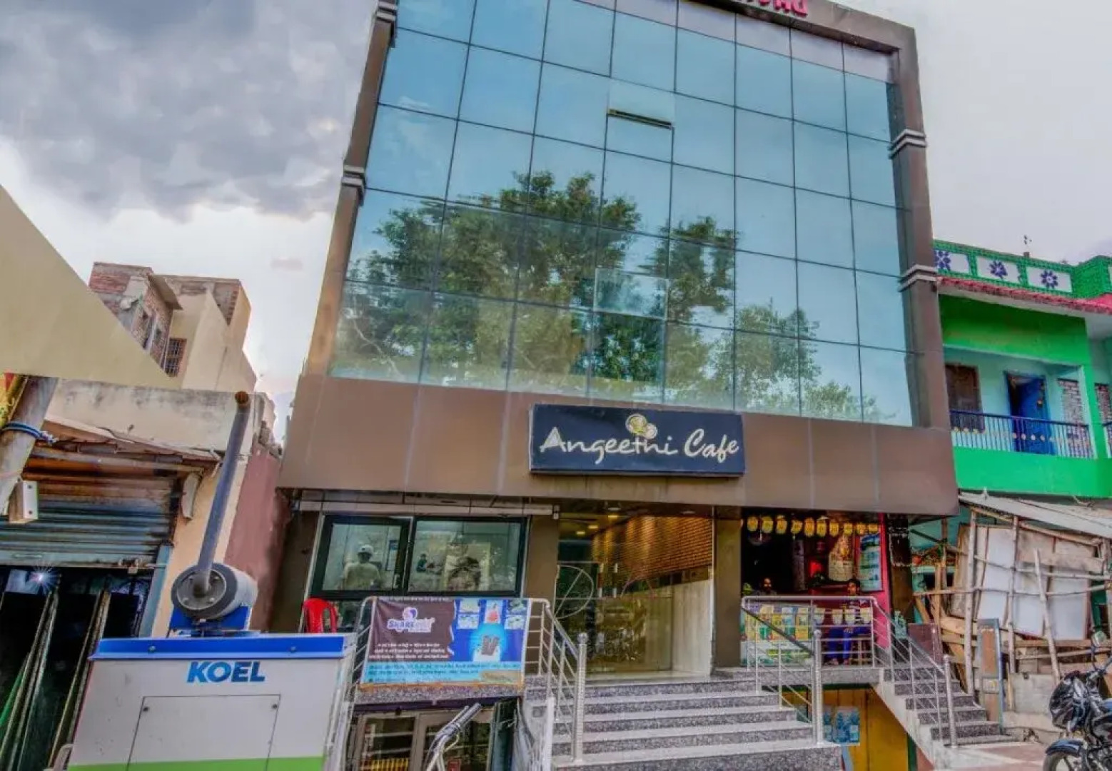 Hotel Deshbandhu By OYO Rooms