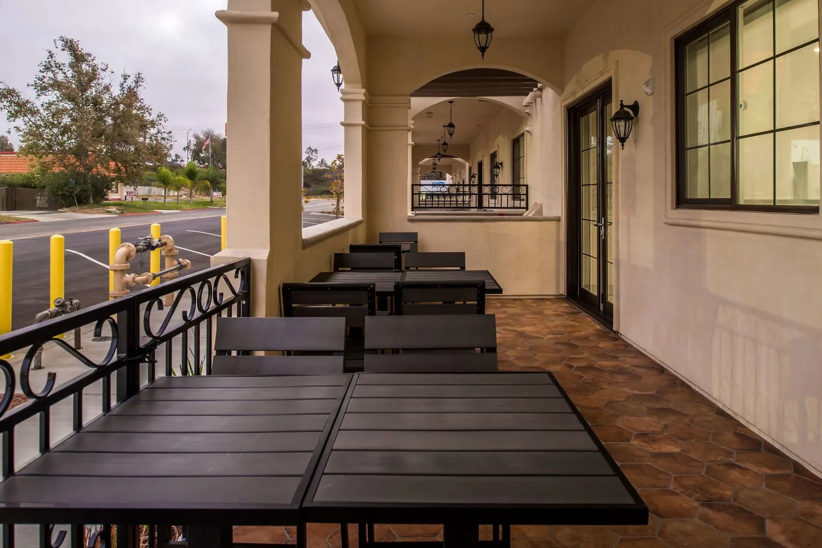 Best Western Plus Temecula Wine Country Hotel &Suites