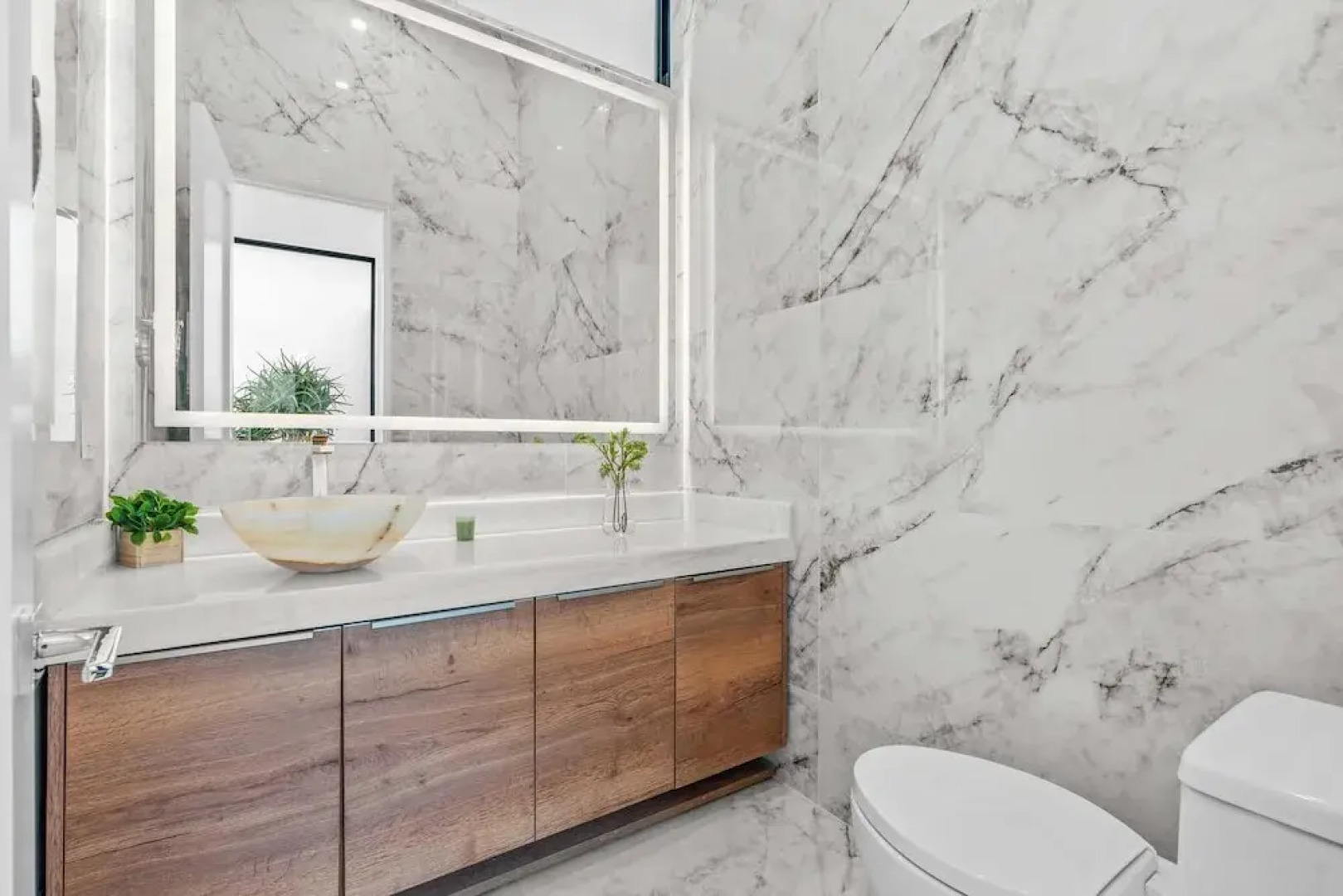 Sleeps 31 2 Luxury Villas w/ Pool + Spa, Putting Green Bravo by Avantstay