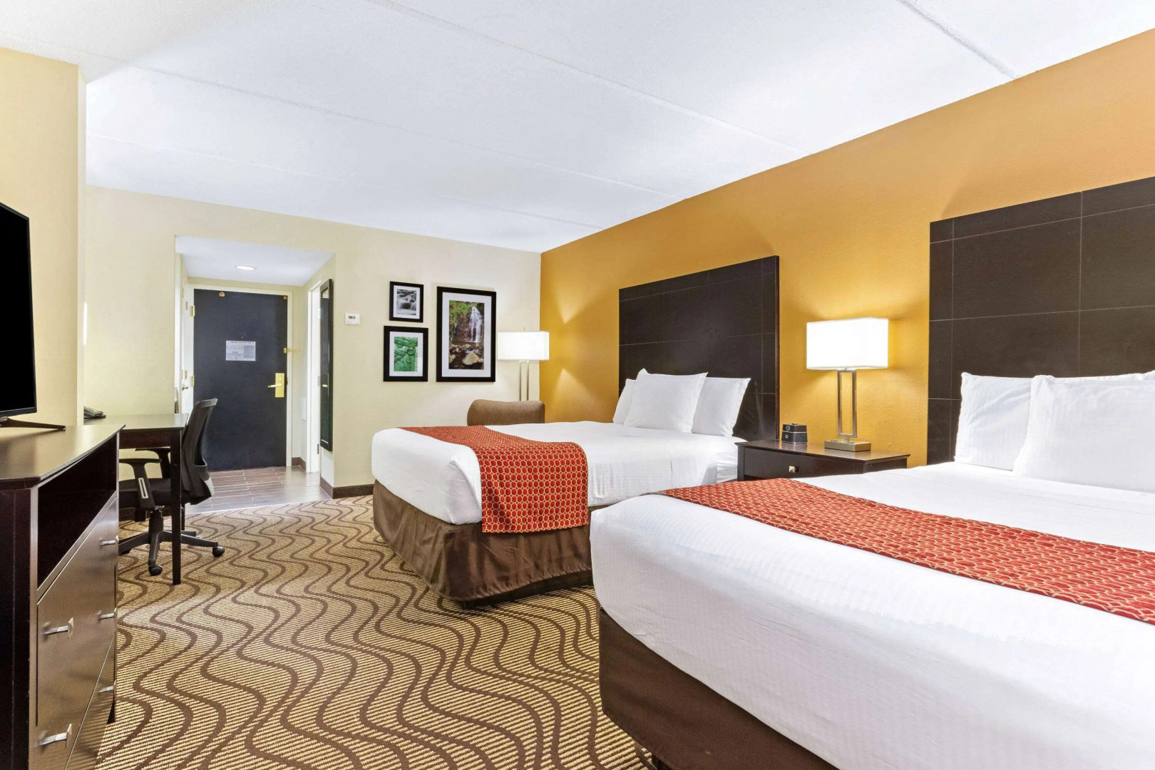 La Quinta Inn & Suites by Wyndham Tampa North I-75