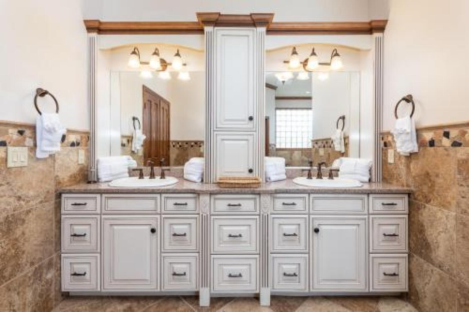 The Brooklyn Estate and Cottage