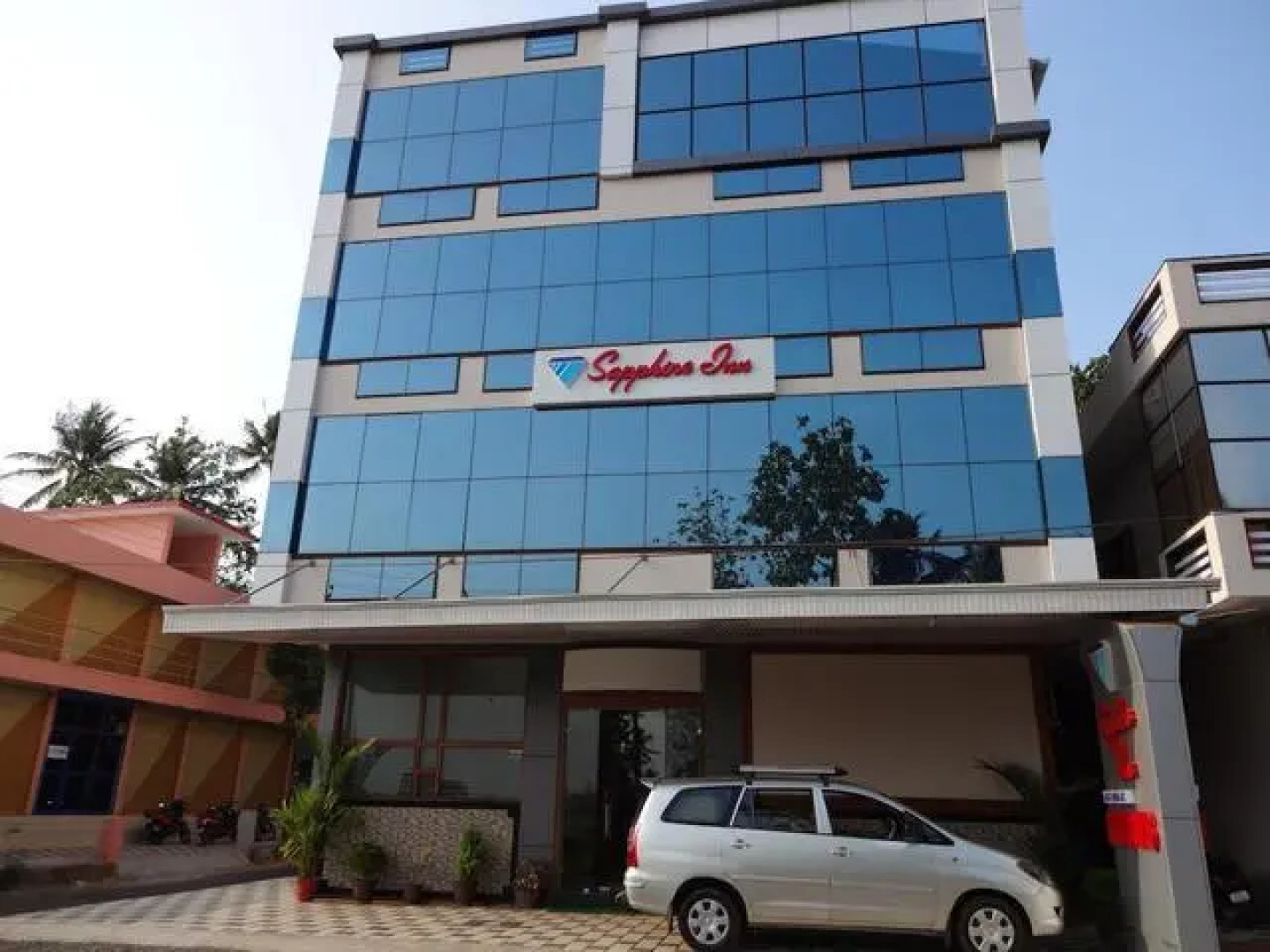 Hotel Sapphire Inn