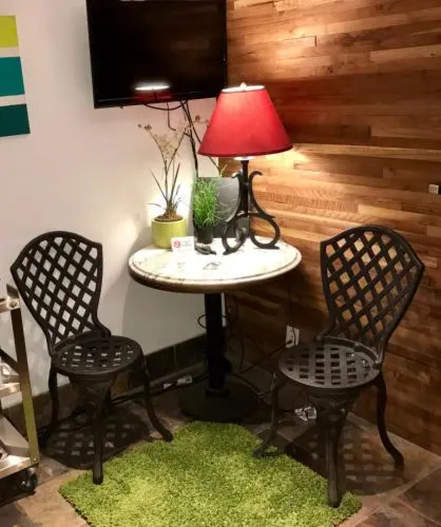 The Tropical Guesthouse