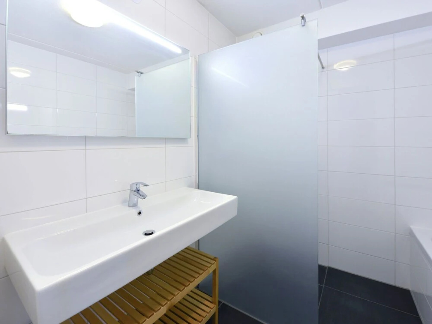 Nice apartment with dishwasher, close to Amsterdam