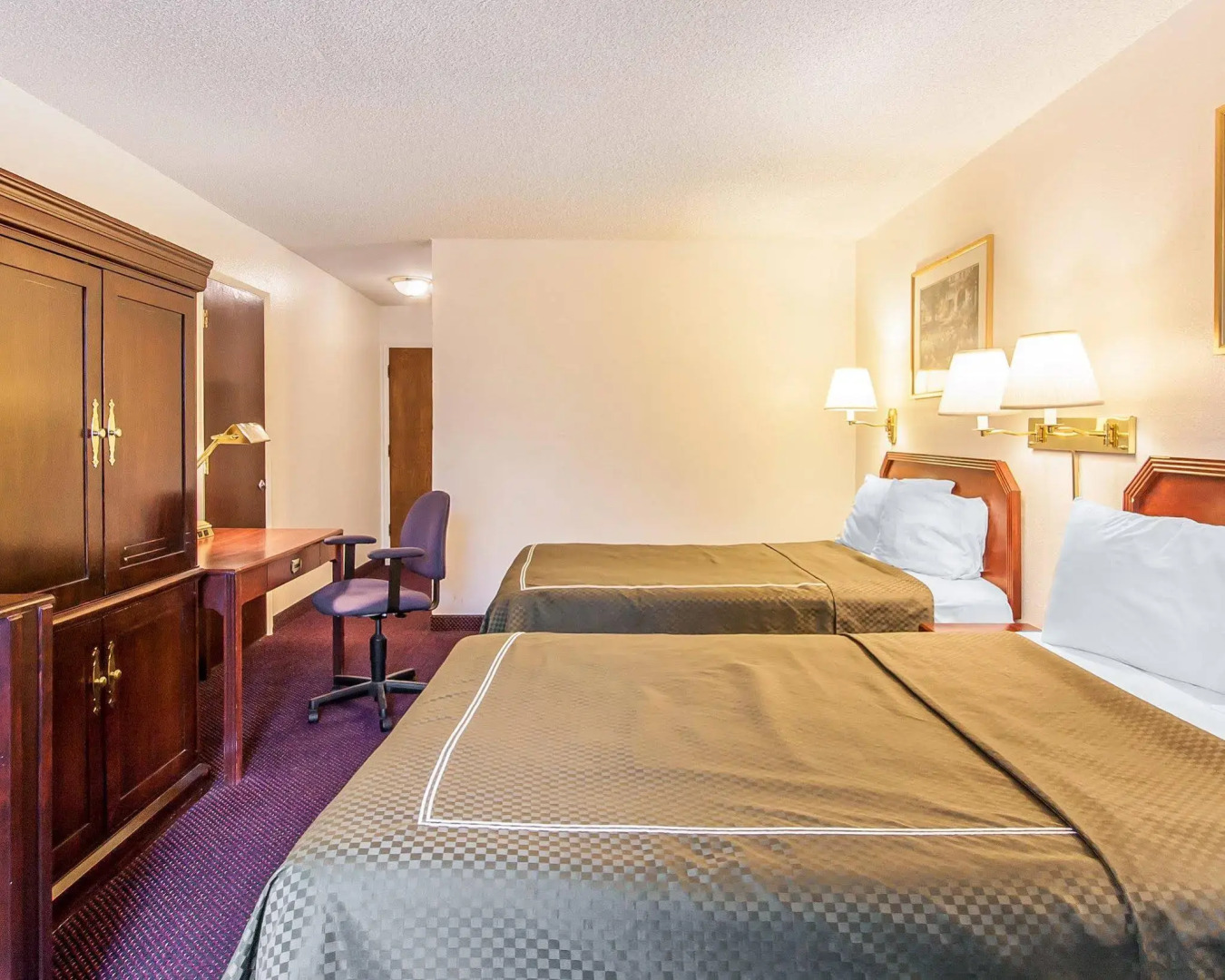 Rodeway Inn & Suites Portland West - Beaverton
