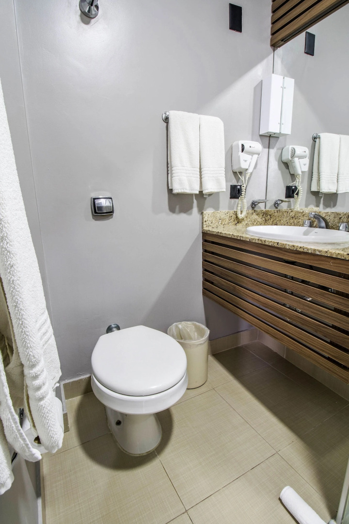 Hotel Deville Business Maringá