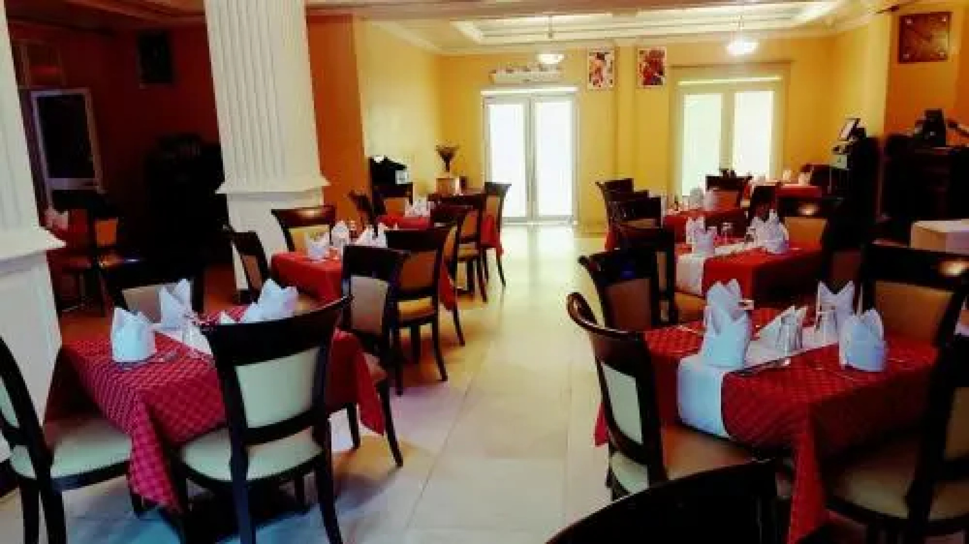 Panorama Sarovar Portico