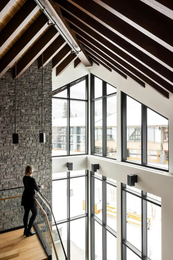 Peaks Hotel & Suites