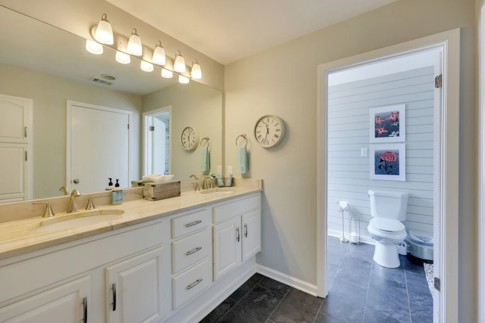 Pool & Lake Hamilton Access: Hot Springs Condo!