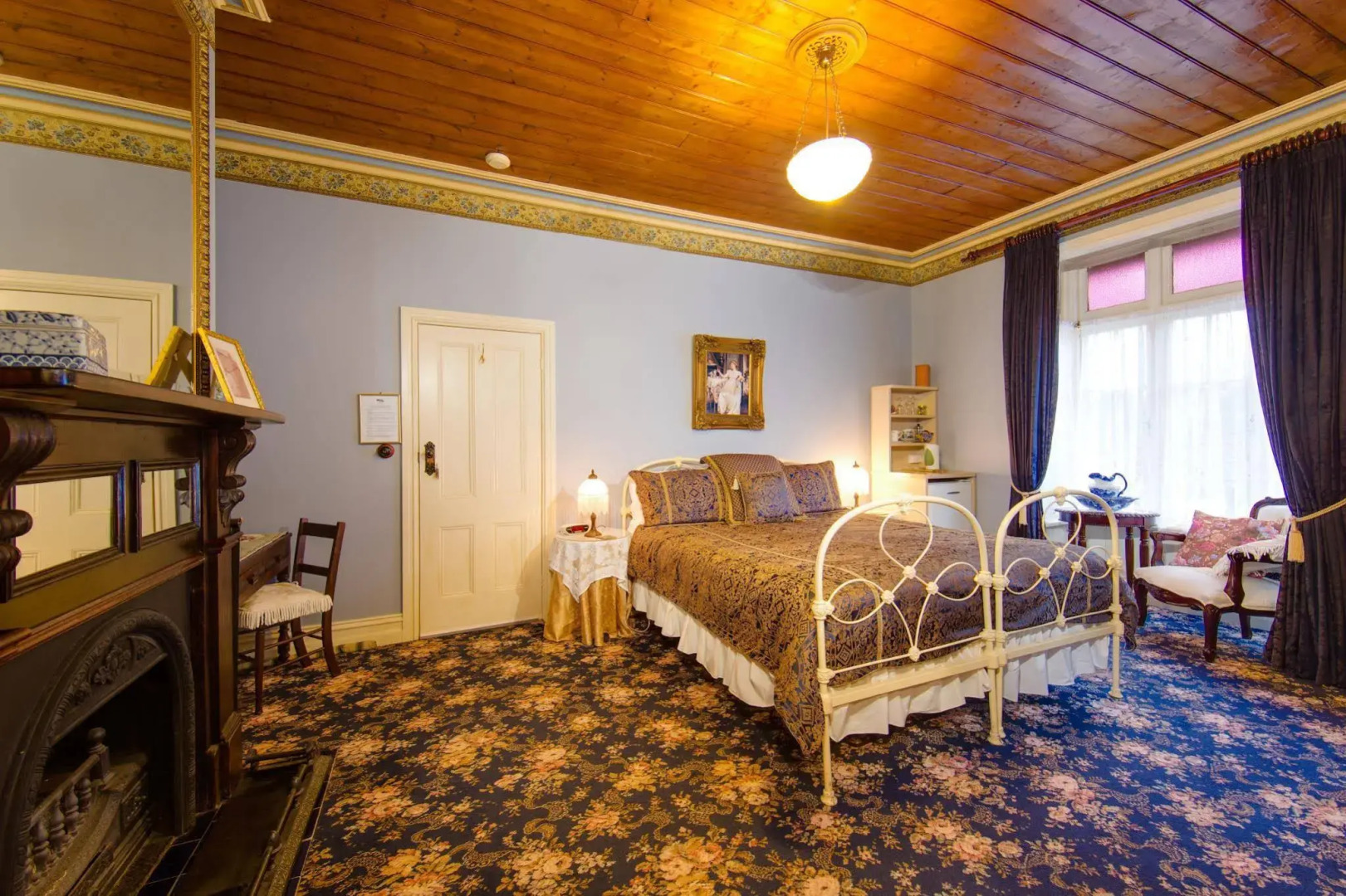 Barnsley House Bed and Breakfast