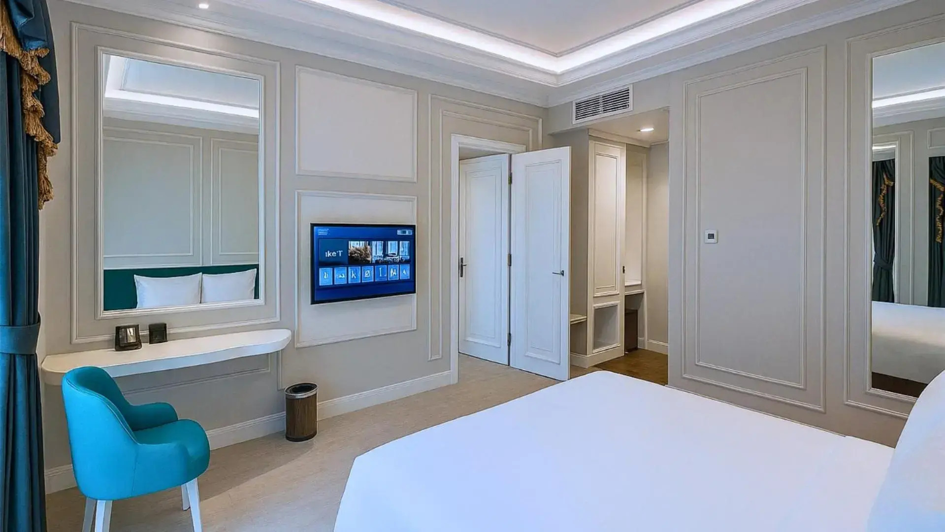 The Grantage Hotel & Sky Lounge