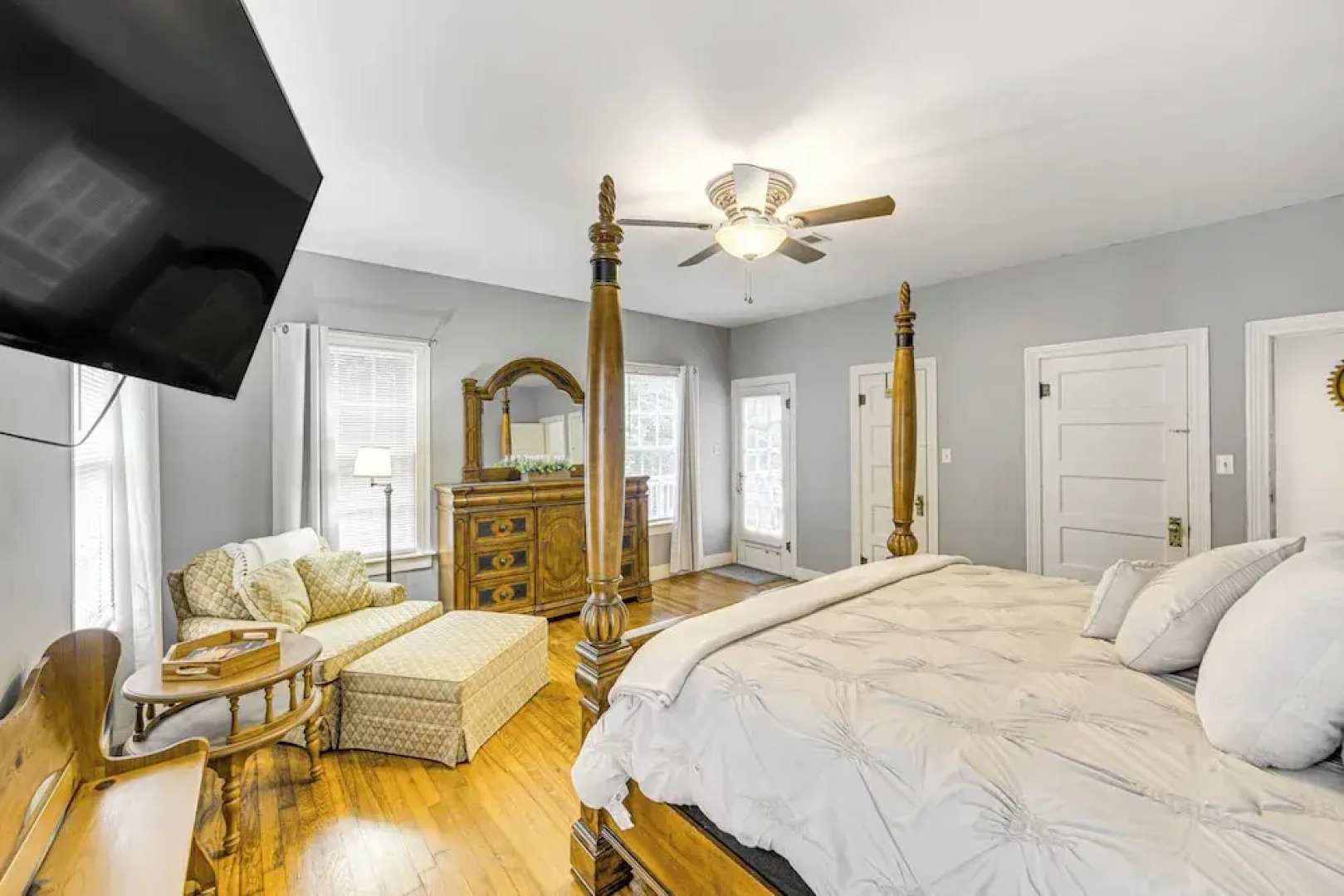 Lumberjack Hideaway Near Campus in Nacogdoches!