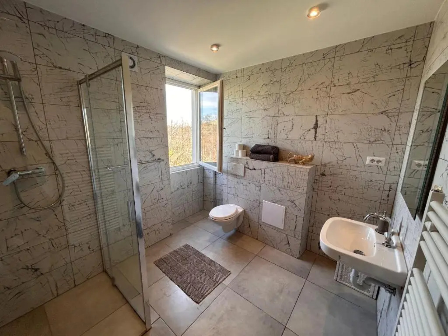 GROUPSTAY Il Gattopardo PRIVATE VILLA 19 QUESTS Cairo Montenotte VILLAITALY EU