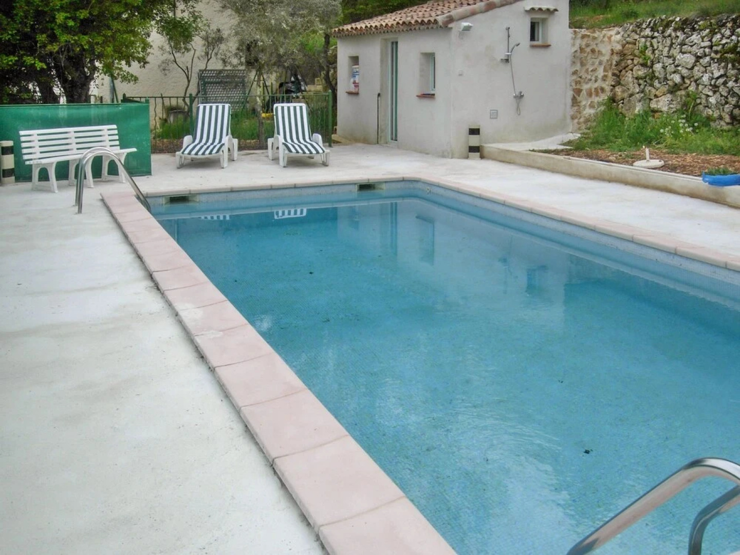 House With 4 Bedrooms in Varages, With Wonderful Mountain View, Privat