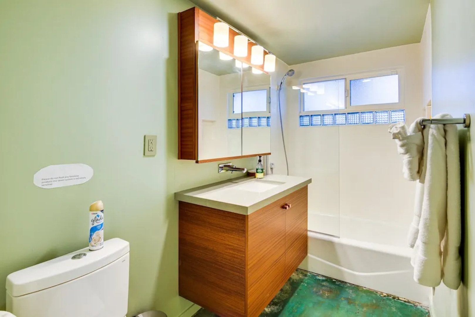 Inviting Vista Home With Pool: 10 Mi to Oceanside!