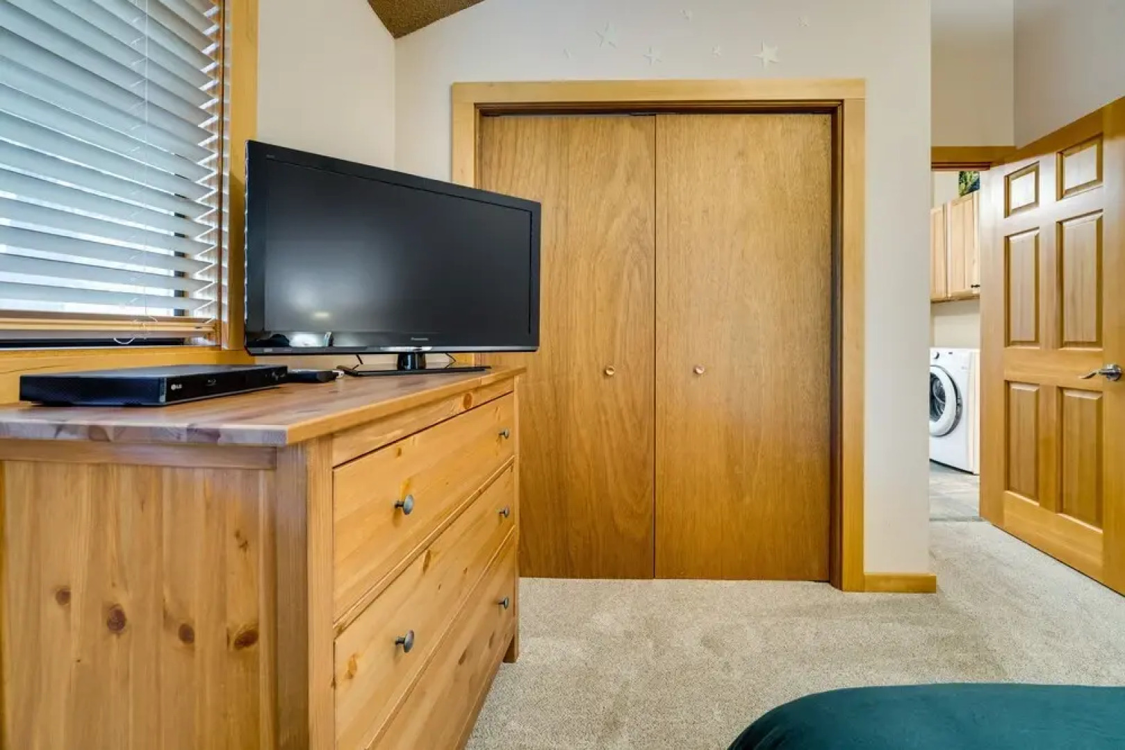 Ronald Cabin w/ Private Deck: Near Cle Elum Lake!