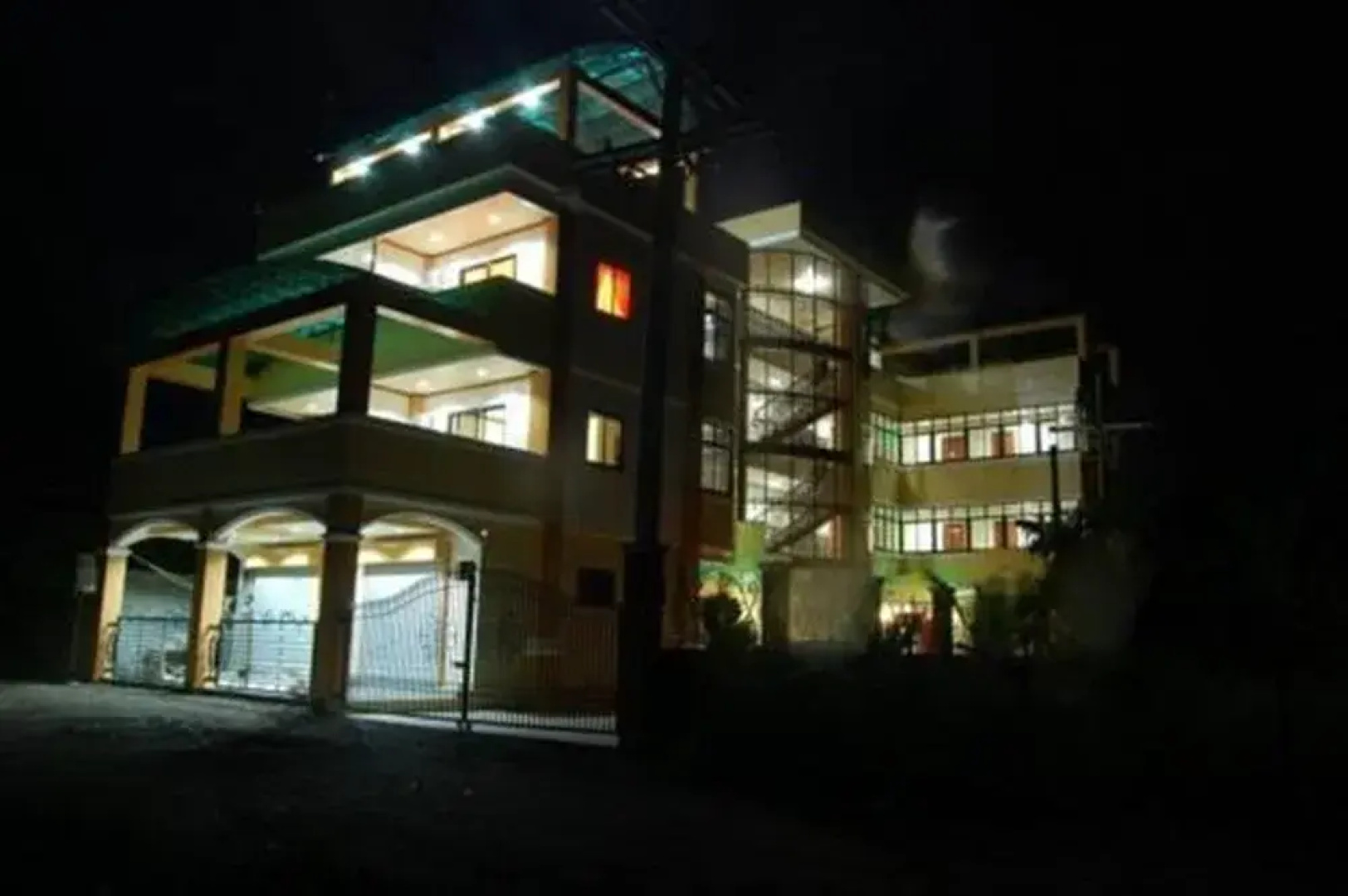 Murmar's Le Pram Hotel