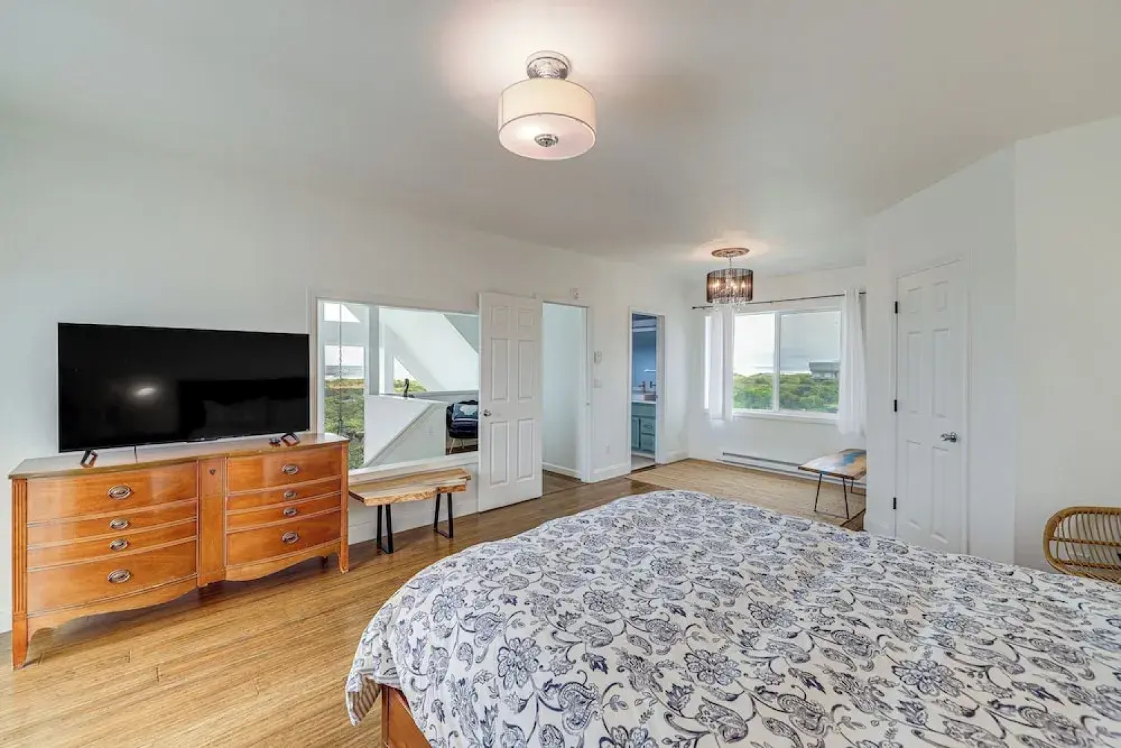 Deck + Walk to Beach: Southern Oregon Coast Home!