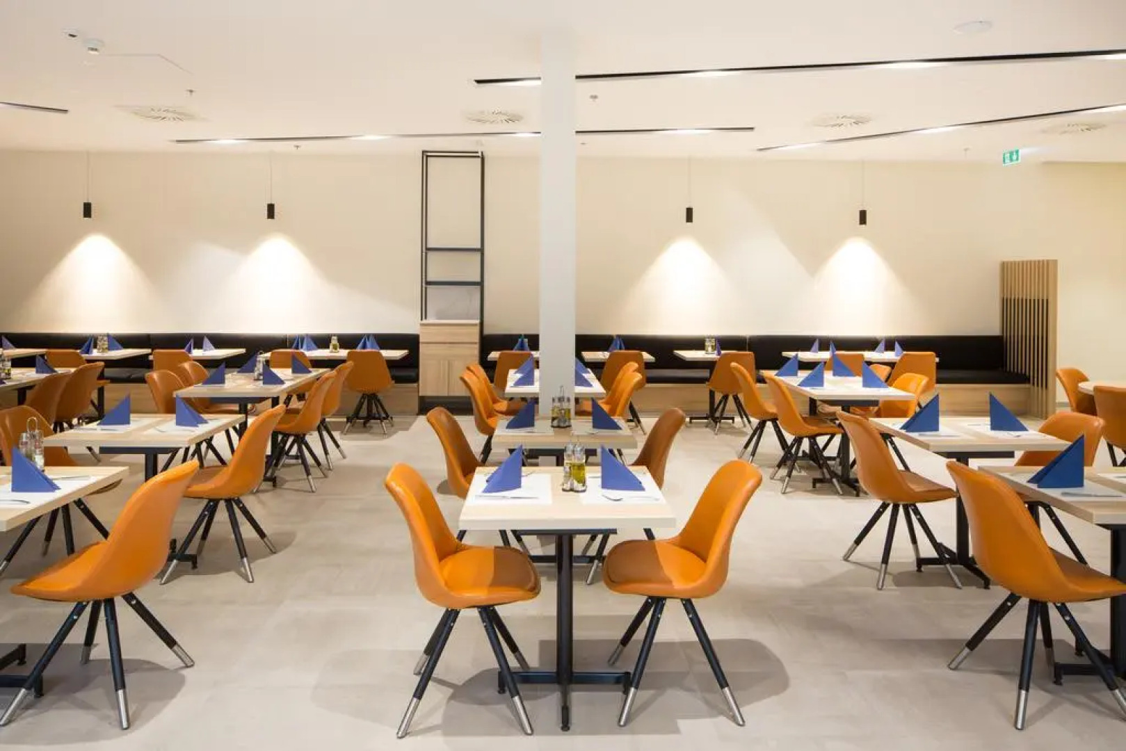 Akeah Verdi Budapest