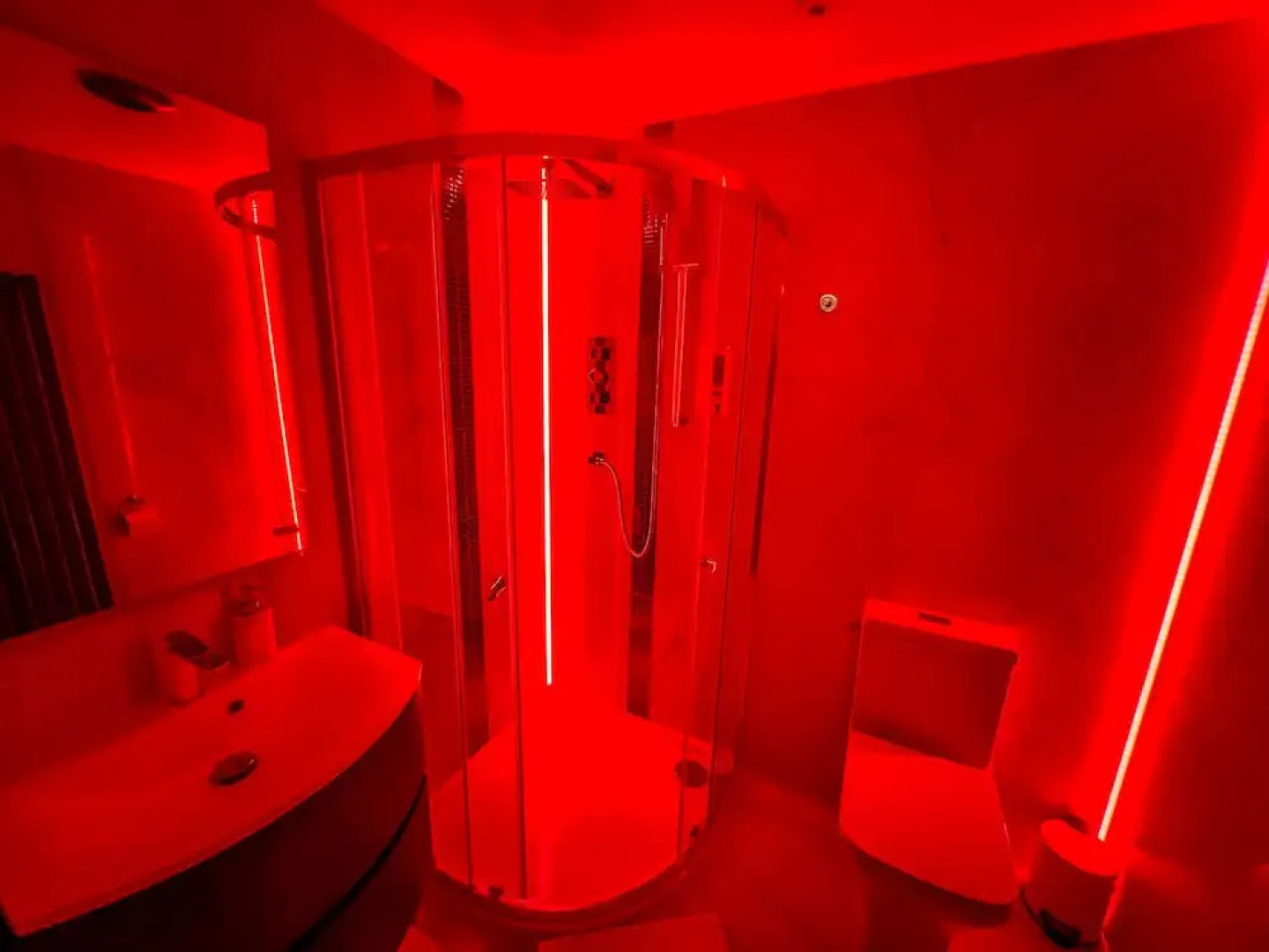 The Quayside Hotel and Bar