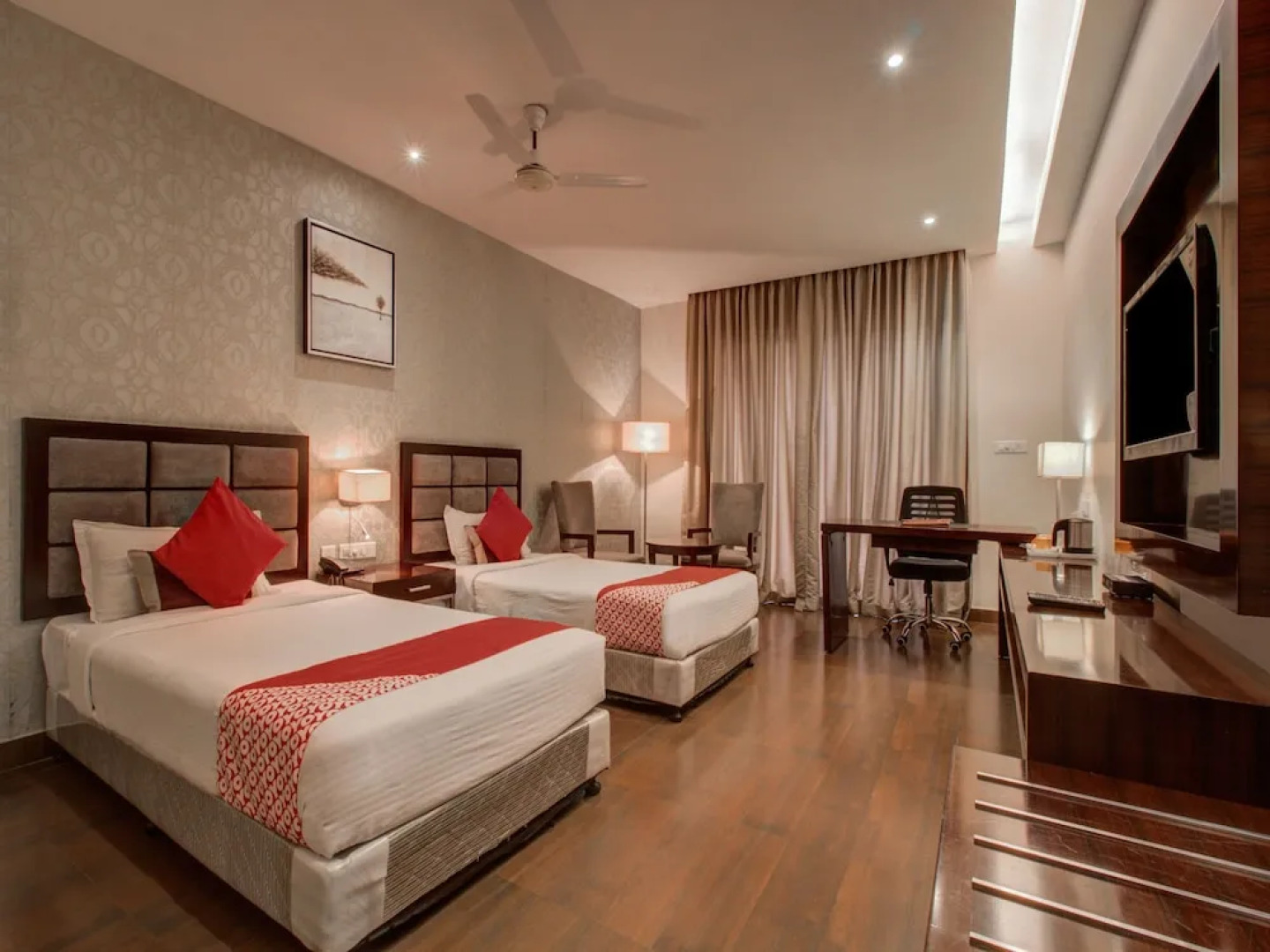 OYO 3575 The Wave International