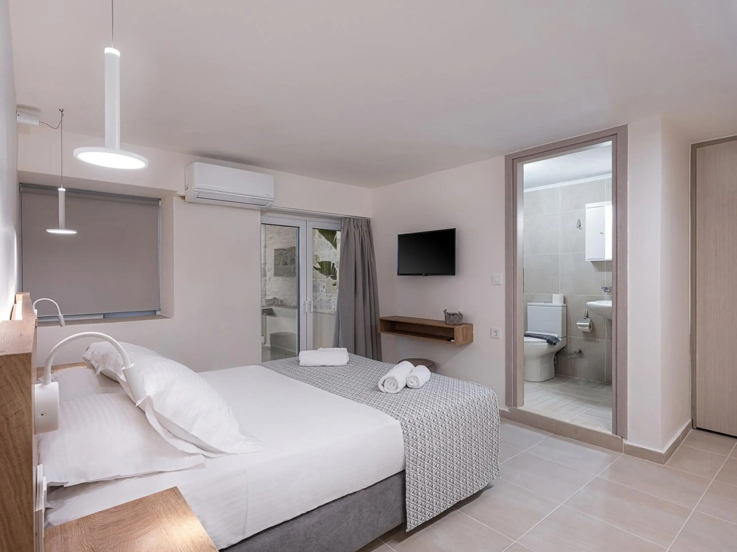 Casa D'Irene Deluxe Hotel