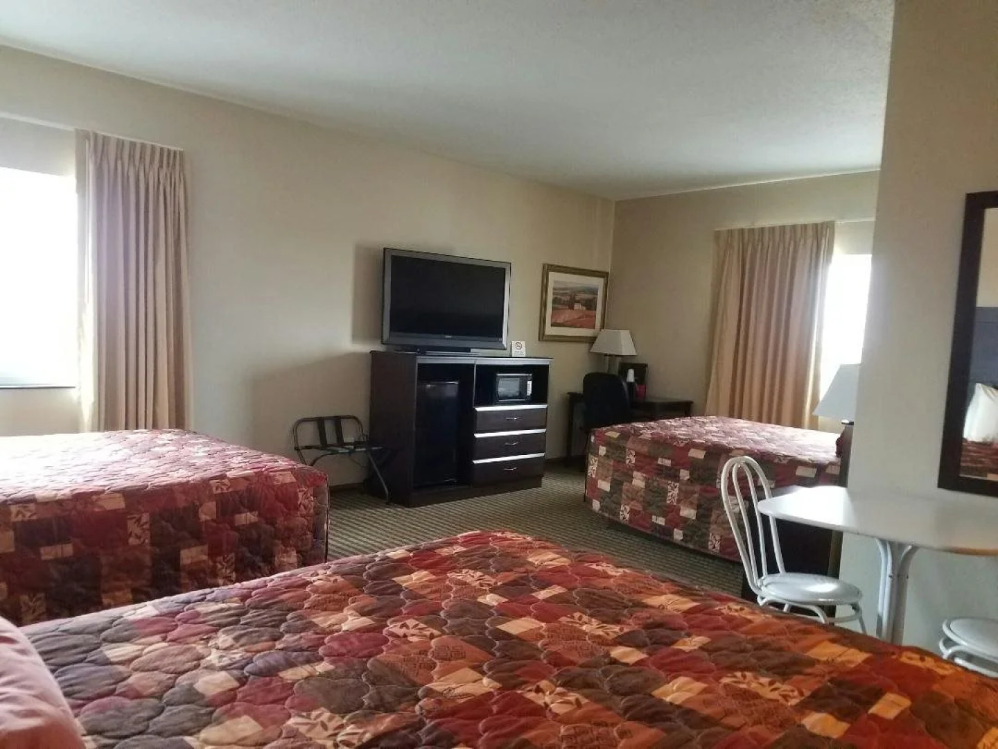 Bowman Inn & Suites