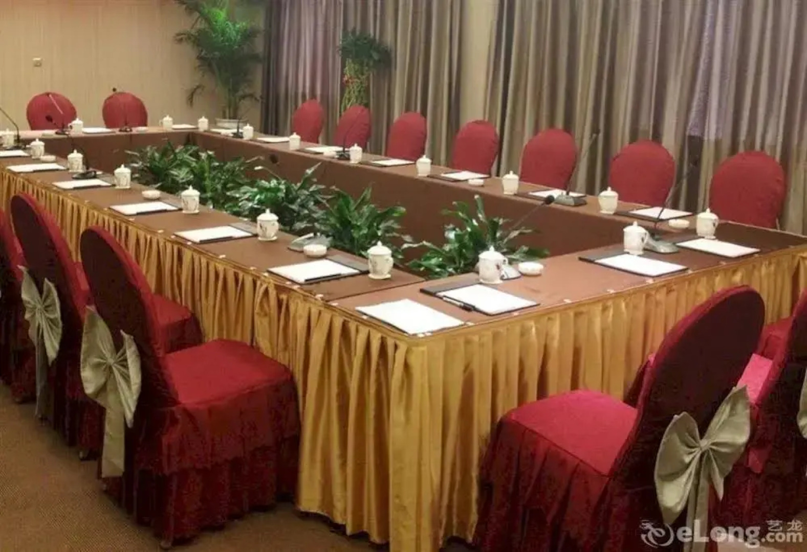 Juli Liupanhong Hotel