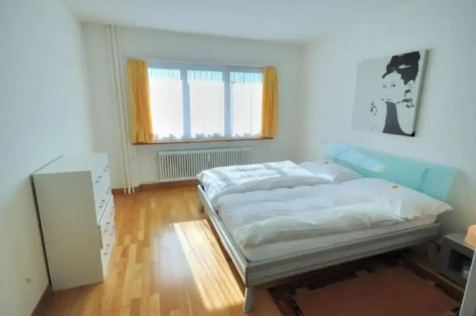 Tranquil Seafront Escape