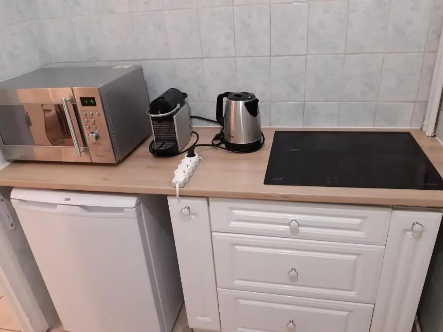 Appartement AAD1 Clamart 200 m du Tramway T6 st pavé blc avec cuisine séparée