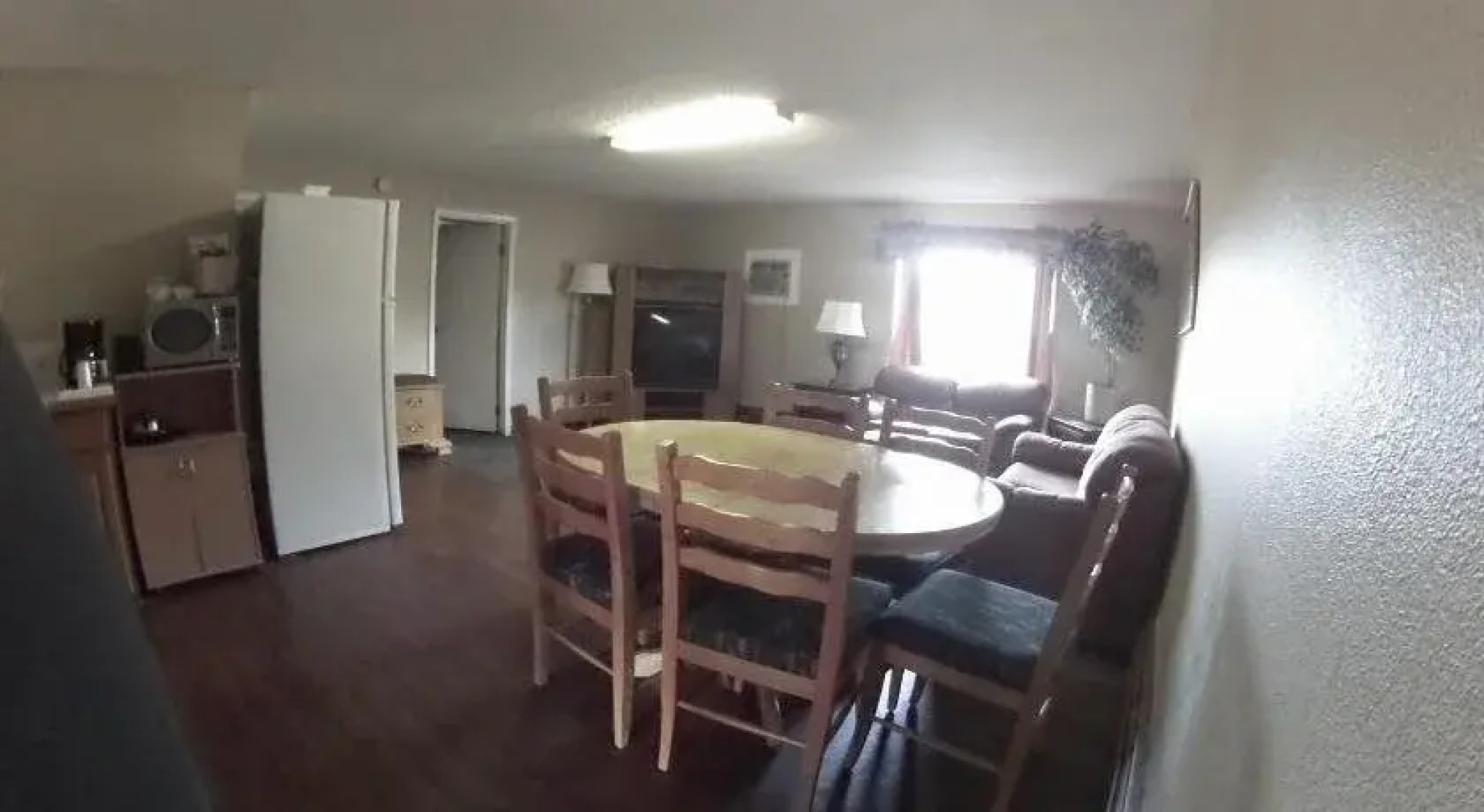 Outpost Motel & Kitchenette Suites