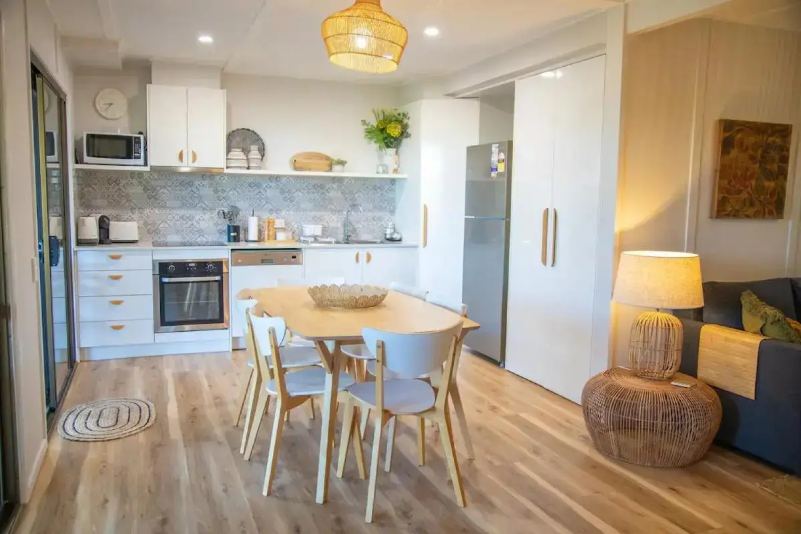 Yarabin - Luxury 6 Bedroom Home With Ocean Views