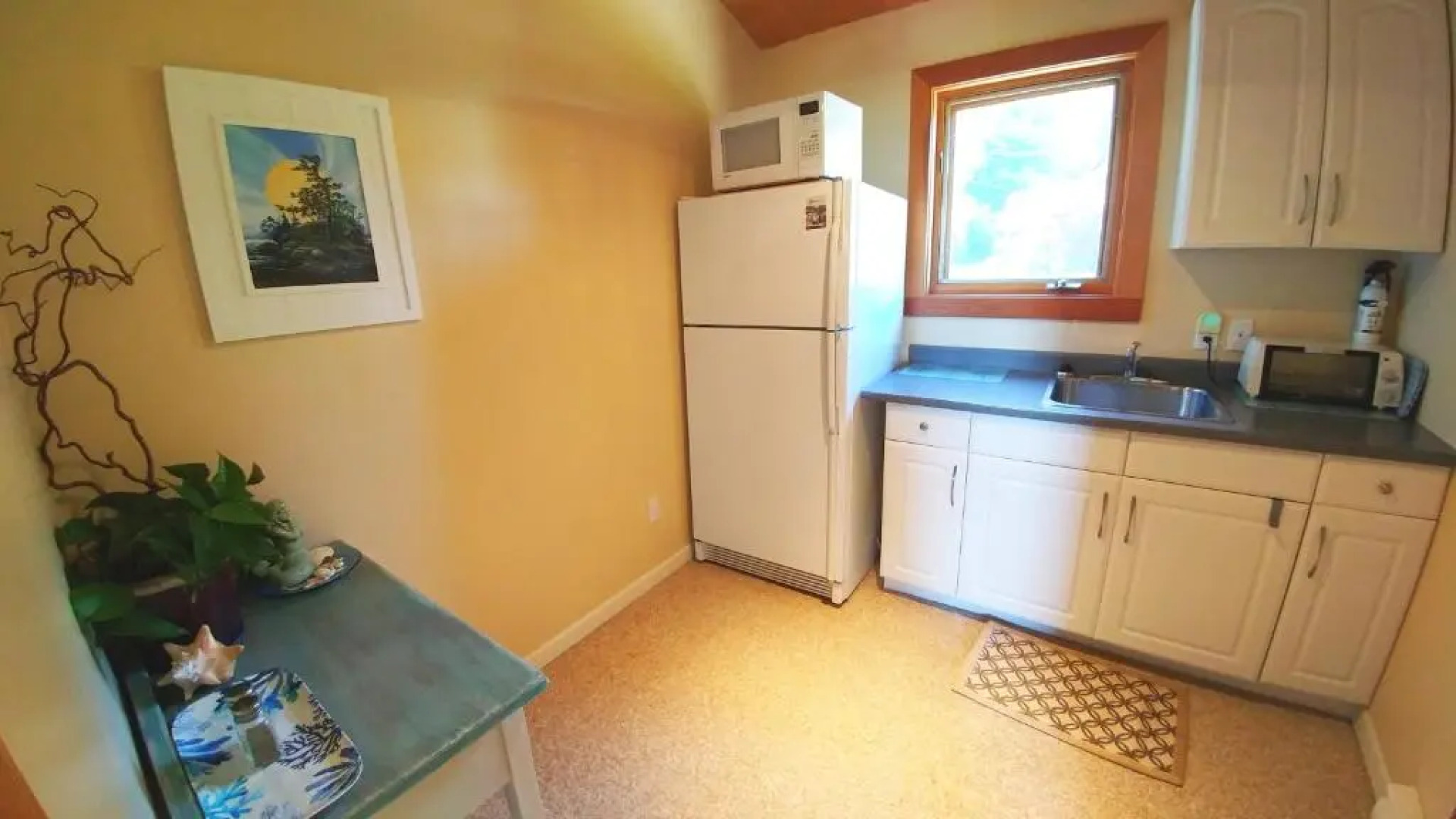 Secret Beach B&B Suites