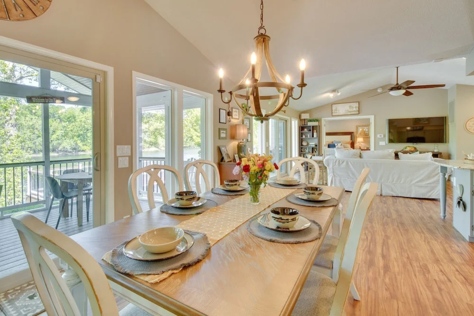 Fire Pit & Grill: Riverfront Home in Arkansas!