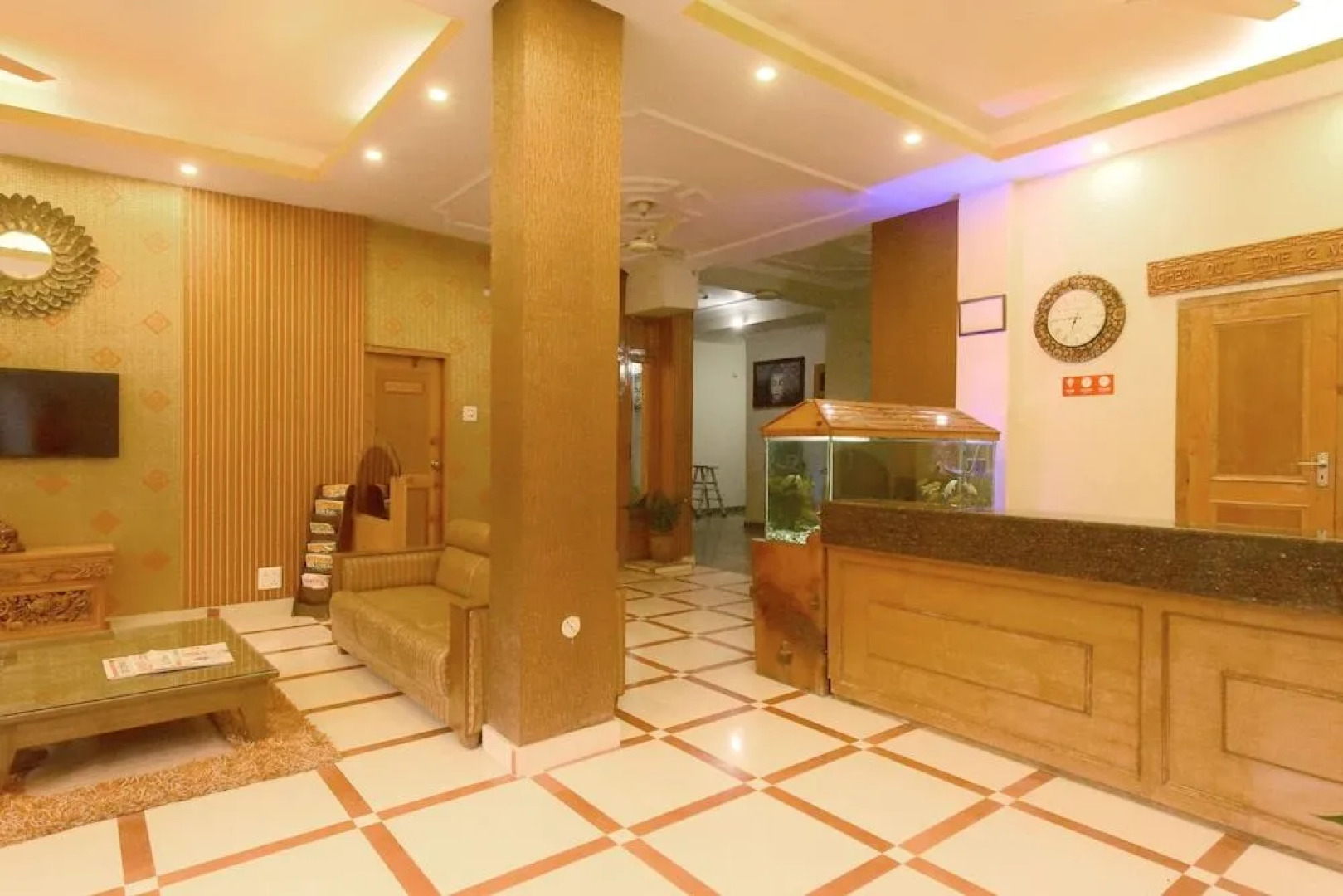 OYO 18674 Airport Inn Hotel