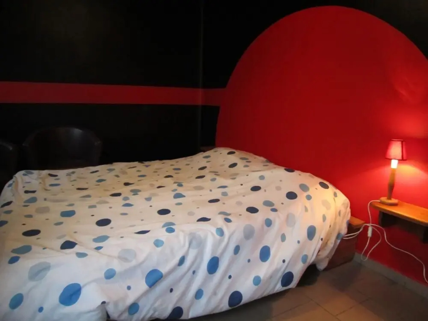 Modern Holiday Home with Jacuzzi and Sauna in Ardennes