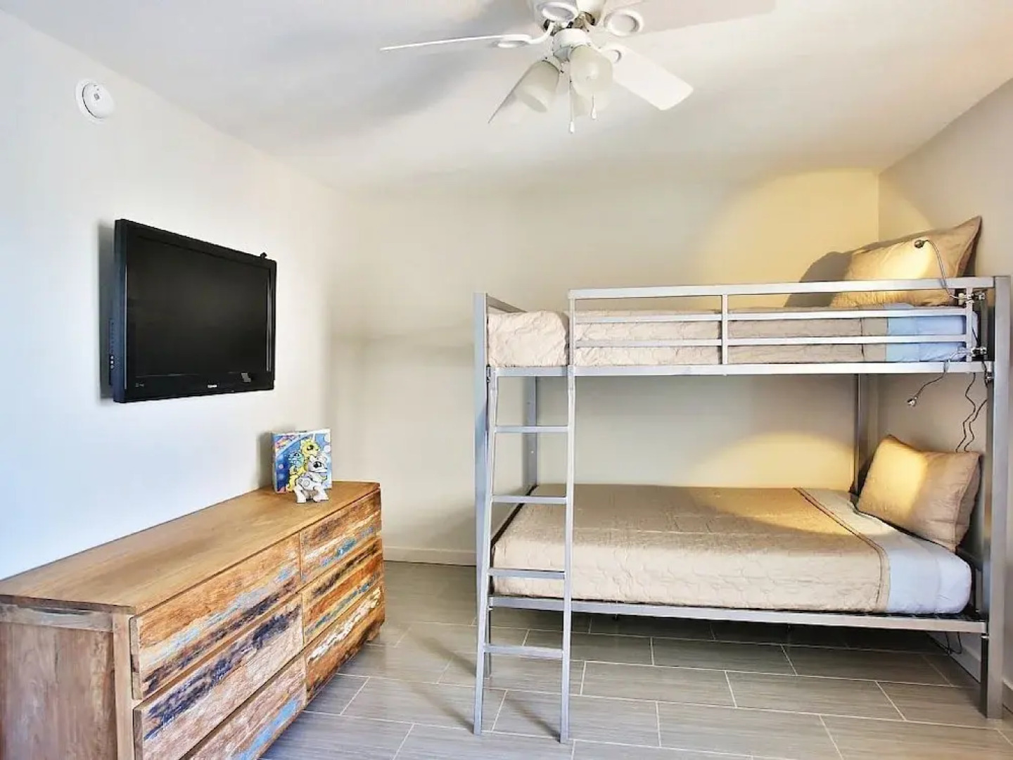 4495 S. Atlantic Ave #306s 2/2 Ocean Front