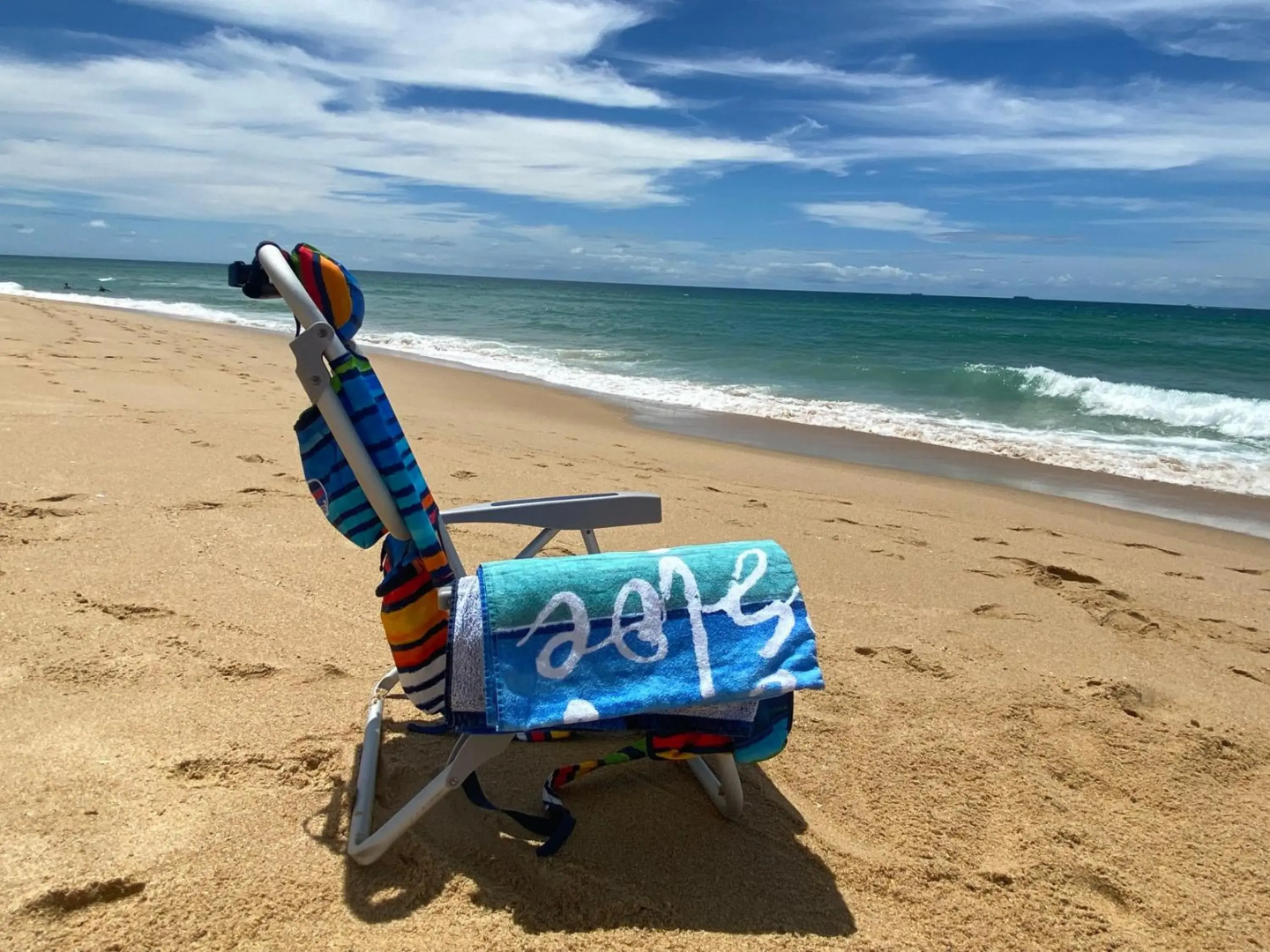 NEW UPMARKET COMFORTABLE 2 Bed, 2 Bath, OCEAN VIEWS, 250m to BUDDINA BEACH!