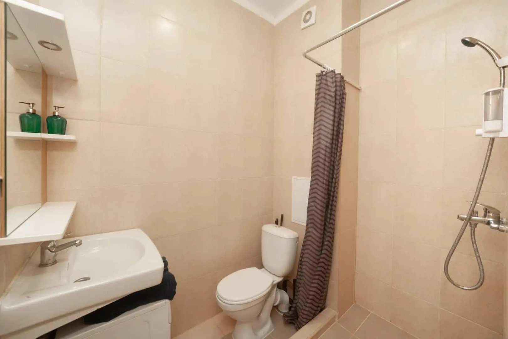 Санди на шоссе Каширское 65 корп. 3 секция 1