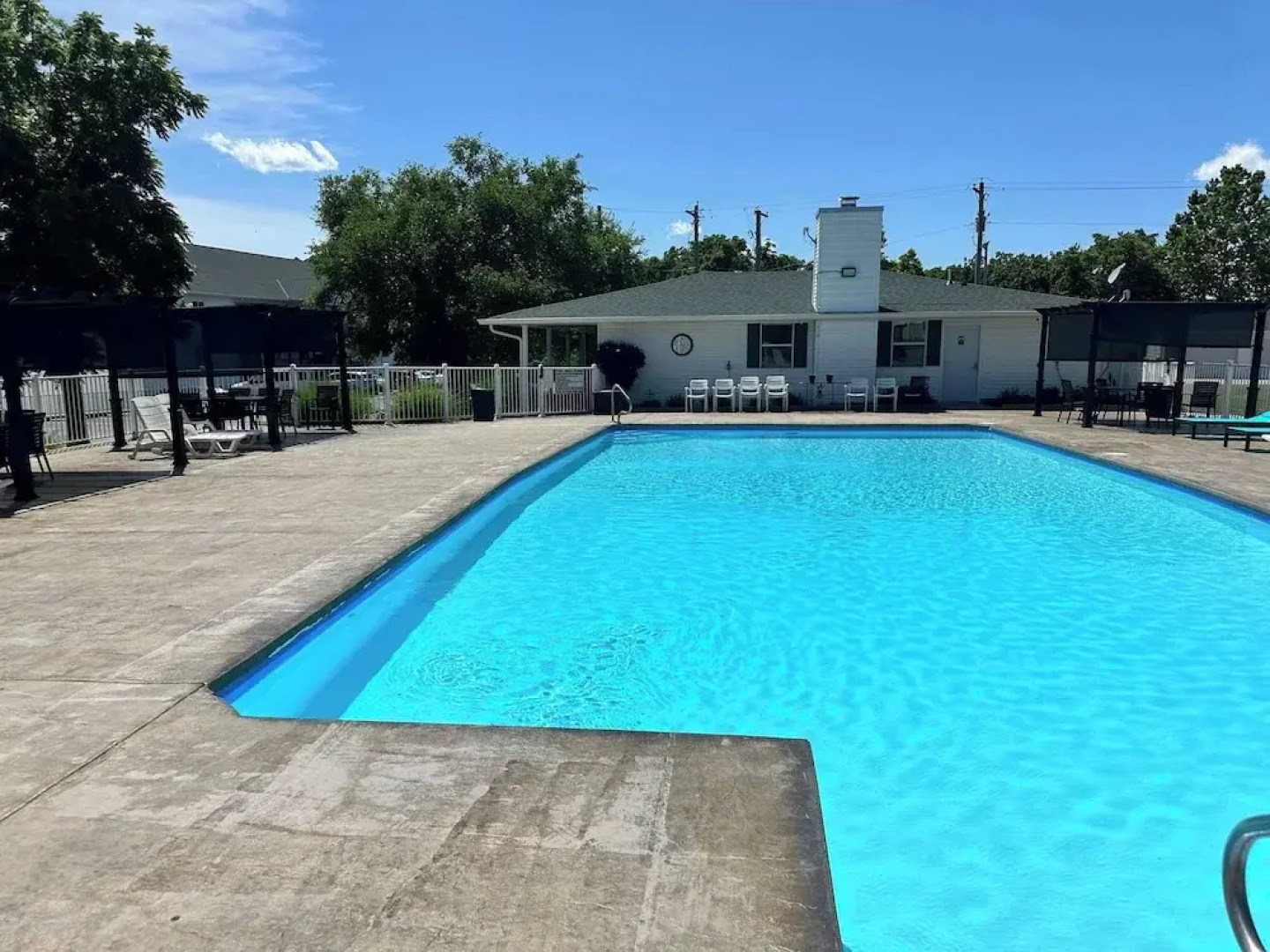 Family Lakefront Oasis Picture Perfect Retreat!