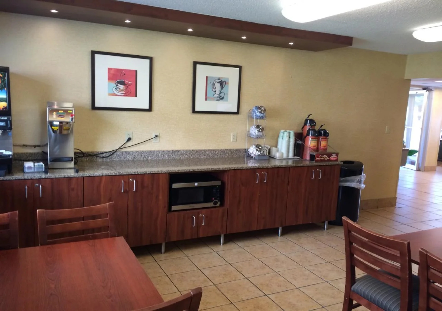 Rodeway Inn & Suites Grand Rapids Southeast