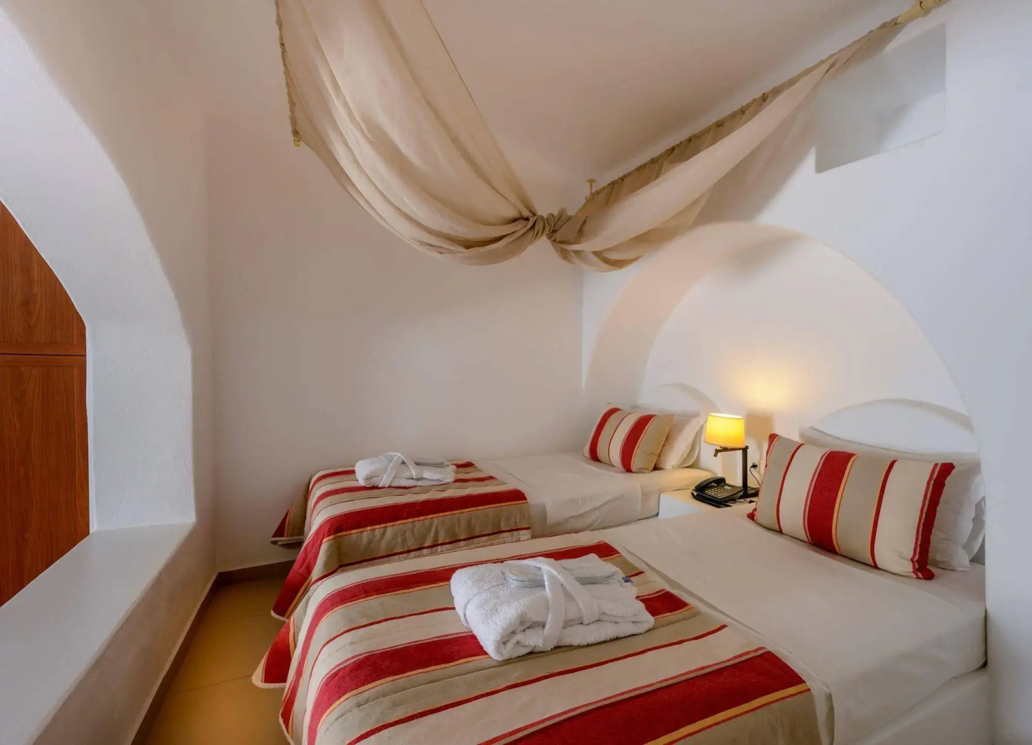 Aspalathras White Hotel