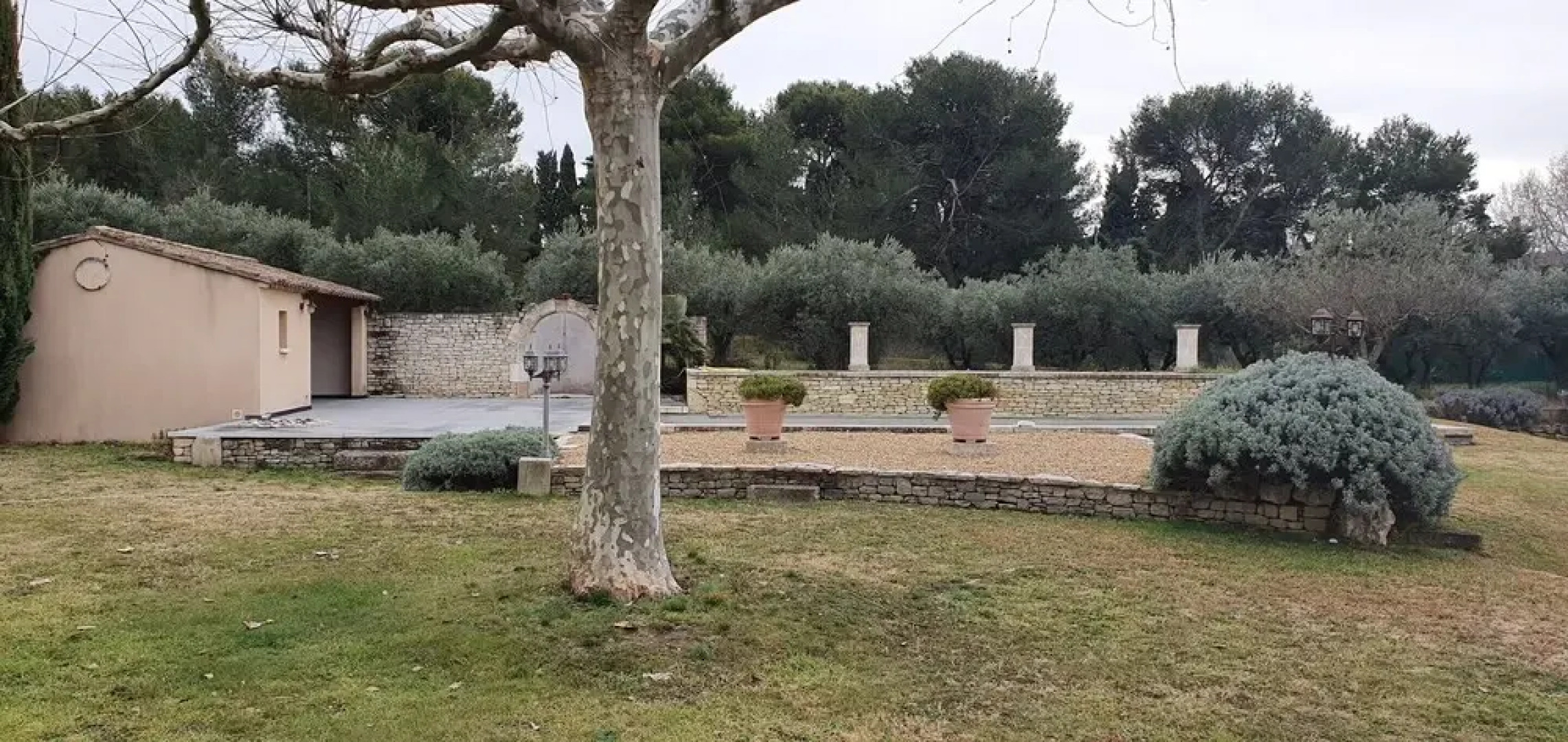 Simplistic Holiday Home in Orgon With Swimming Pool