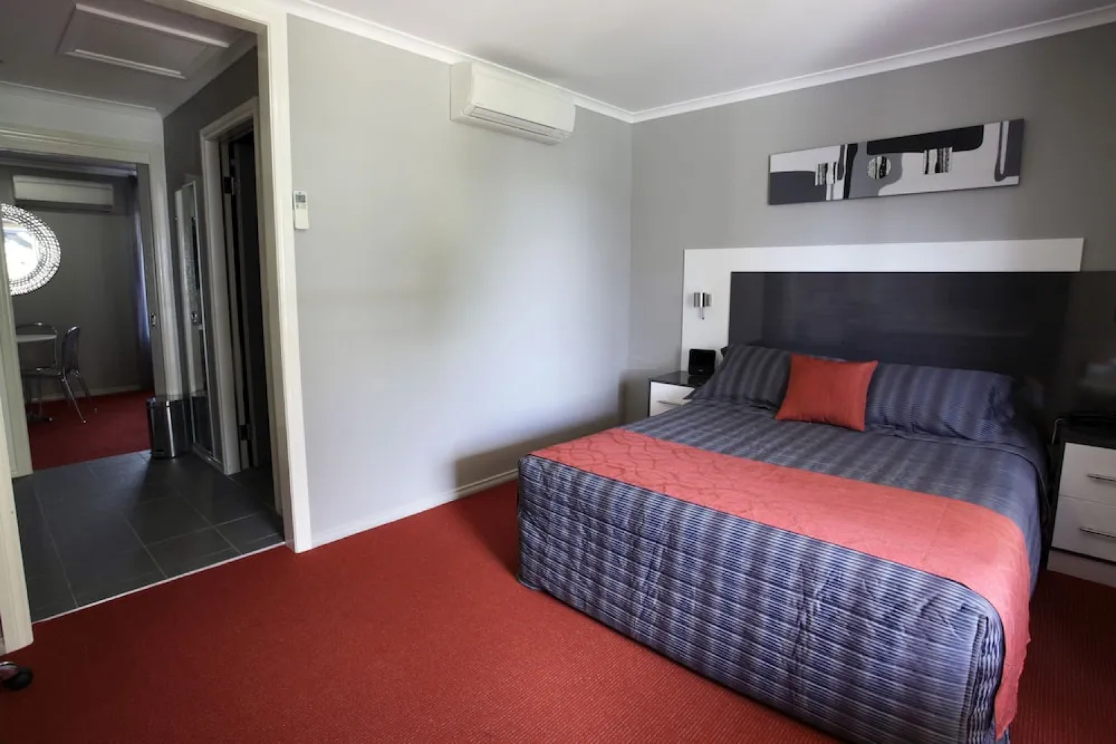 Cattlemans Country Motor Inn & Serviced Apartments