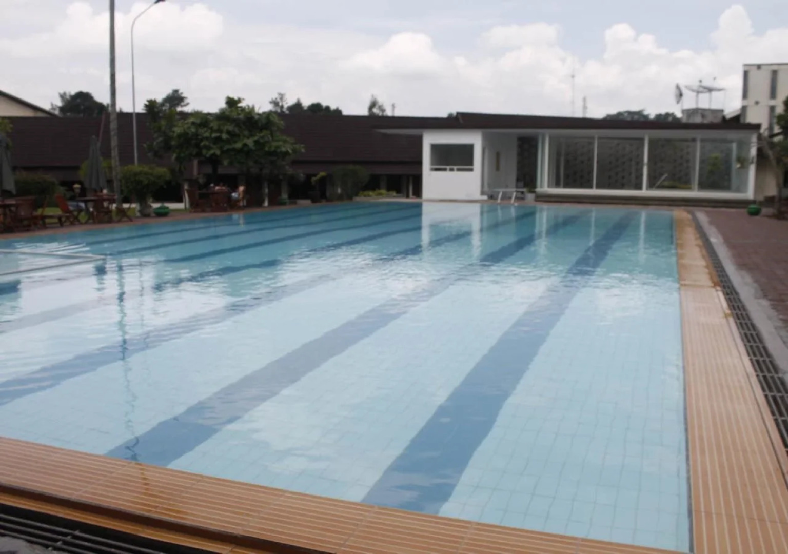 Front One Resort Magelang