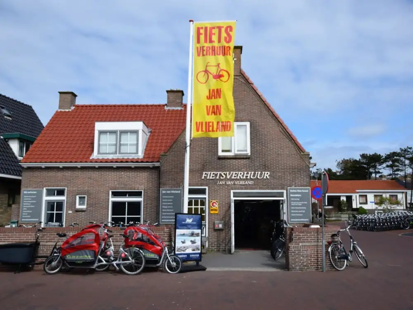 Alluring Holiday Home in Vlieland With Terrace